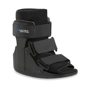 NWT United Ortho USA 14013 Short Cam Walker Fracture Boot, Small, Black